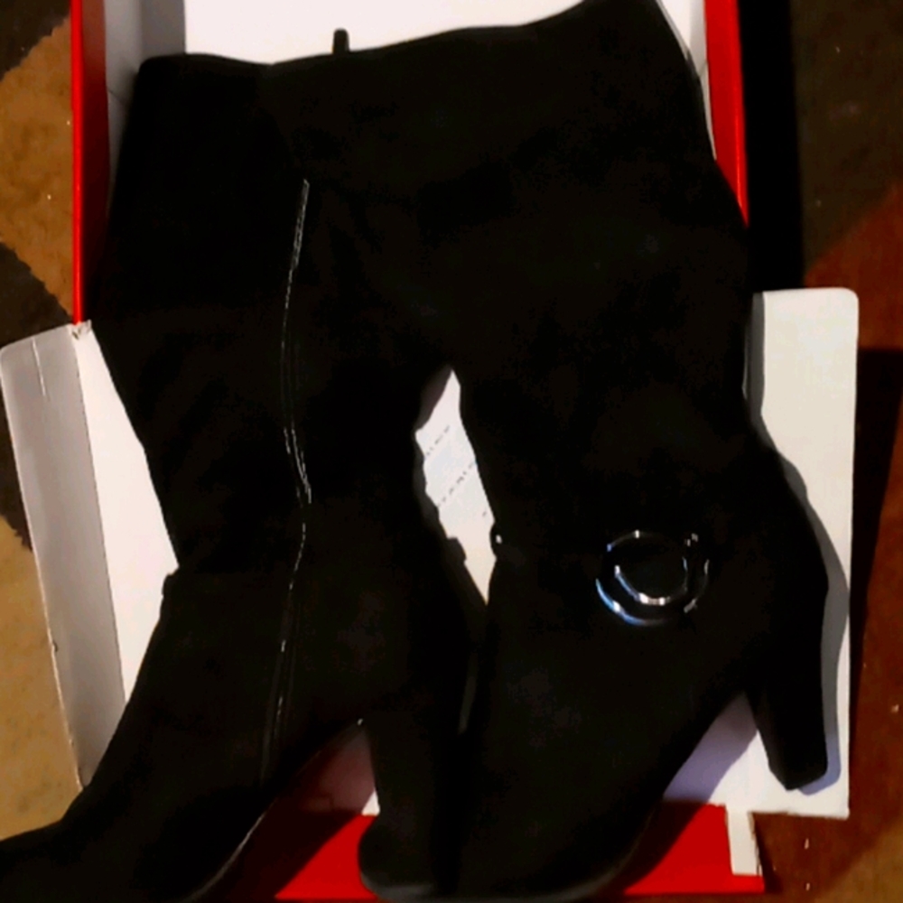 Womens impo boots great look